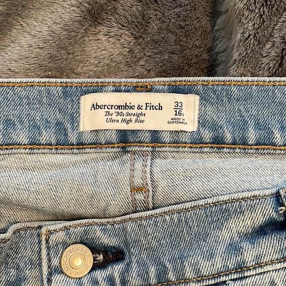 Ultra High Rise 90s Straight Jean Light Destroy - 33 - 16 Short - Picture 10 of 11